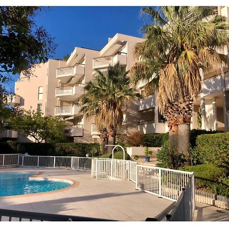 Superbe Appartement Avec Piscine Au Bord De La Mer แซ็งต์-ราฟาเอล ภายนอก รูปภาพ